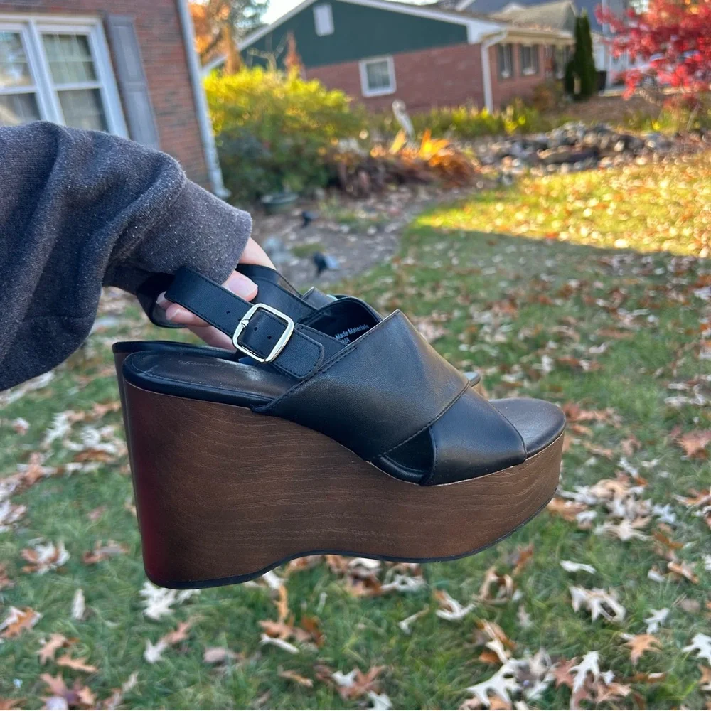 Women's Naomi Wood Wedge Heels with Memory Foam Insole - Universal Thread size 8